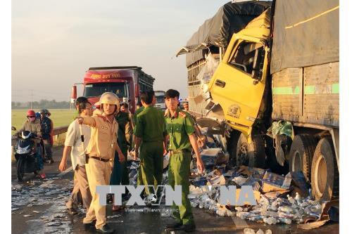 Tai nạn giao thông trên Quốc lộ 1A, 2 người thương vong ảnh 2
